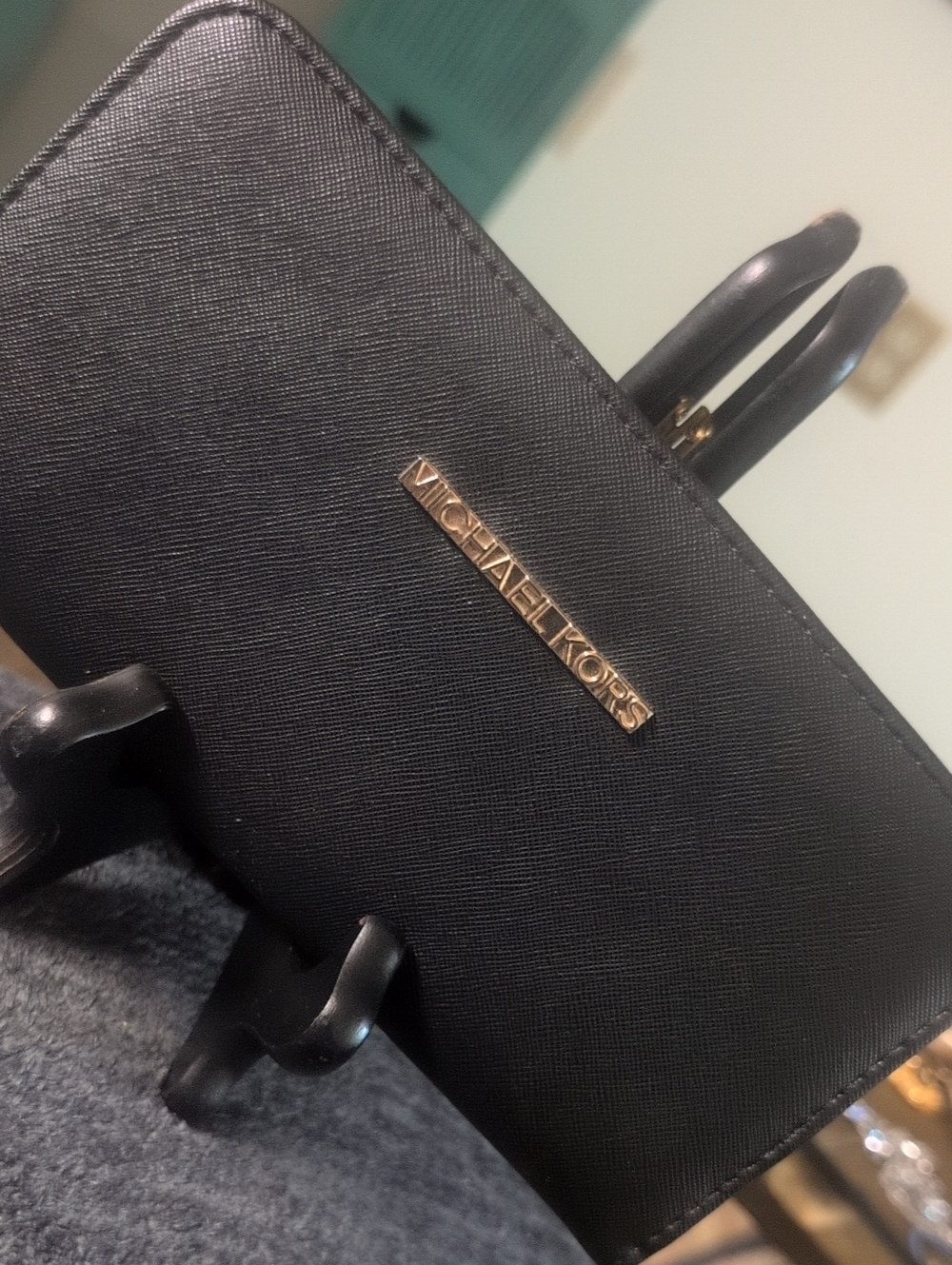 Michael Kors Black zip  Around Salfanio  Leather    Wallet